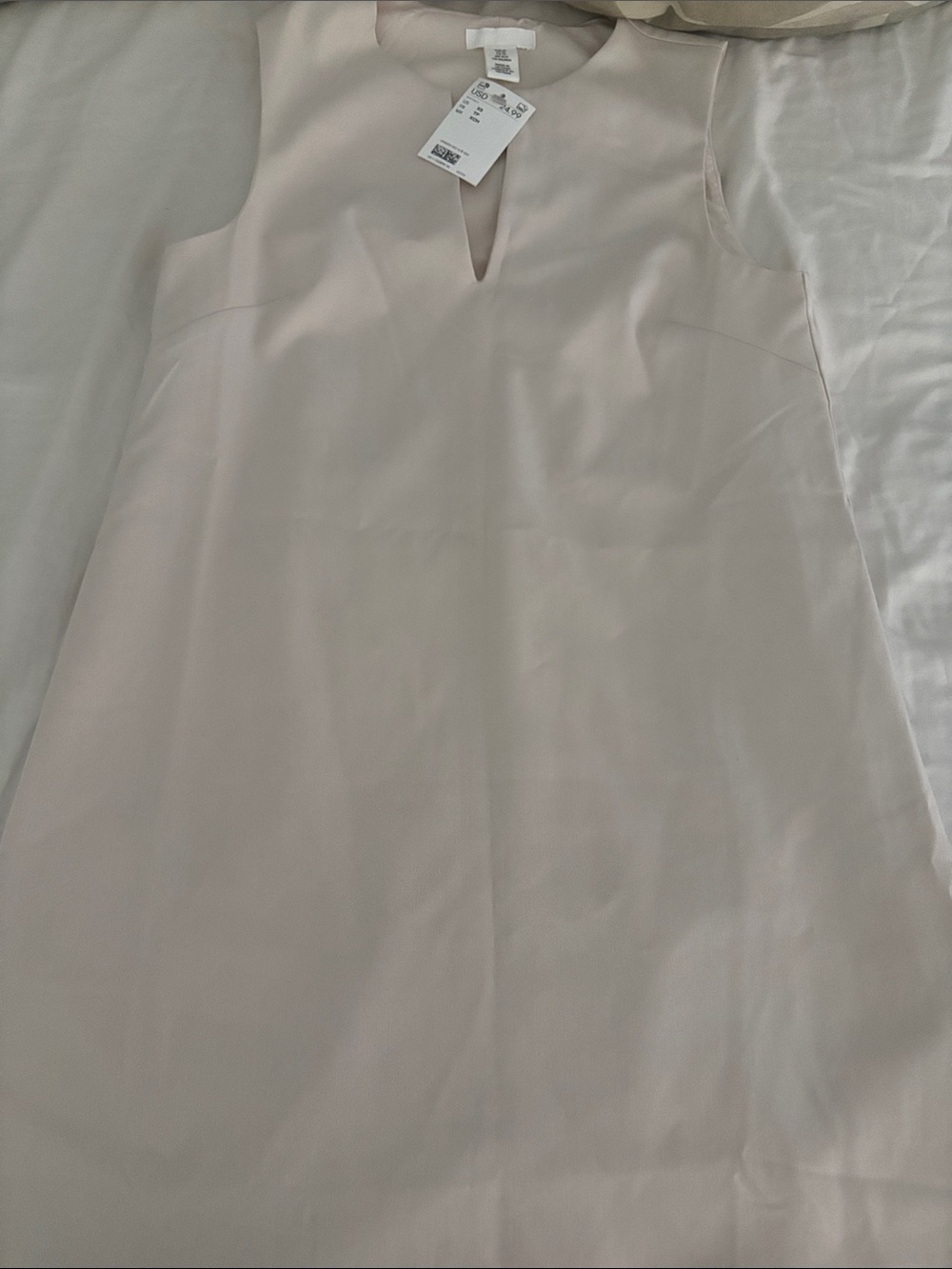 H and M sz XS NWT ~ Sleeveless Keyhole Shift Dress - Light Beige/Cream